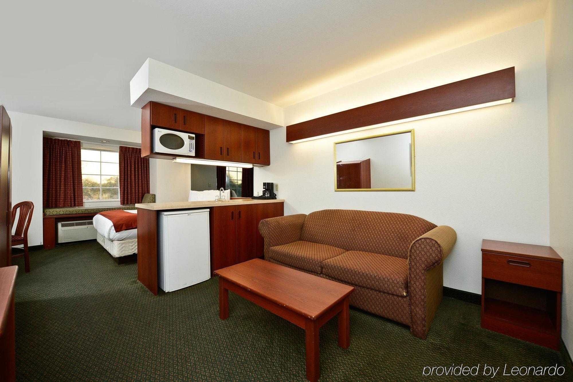 Americas Best Value Inn Lake Charles Interstate 210 Bagian luar foto