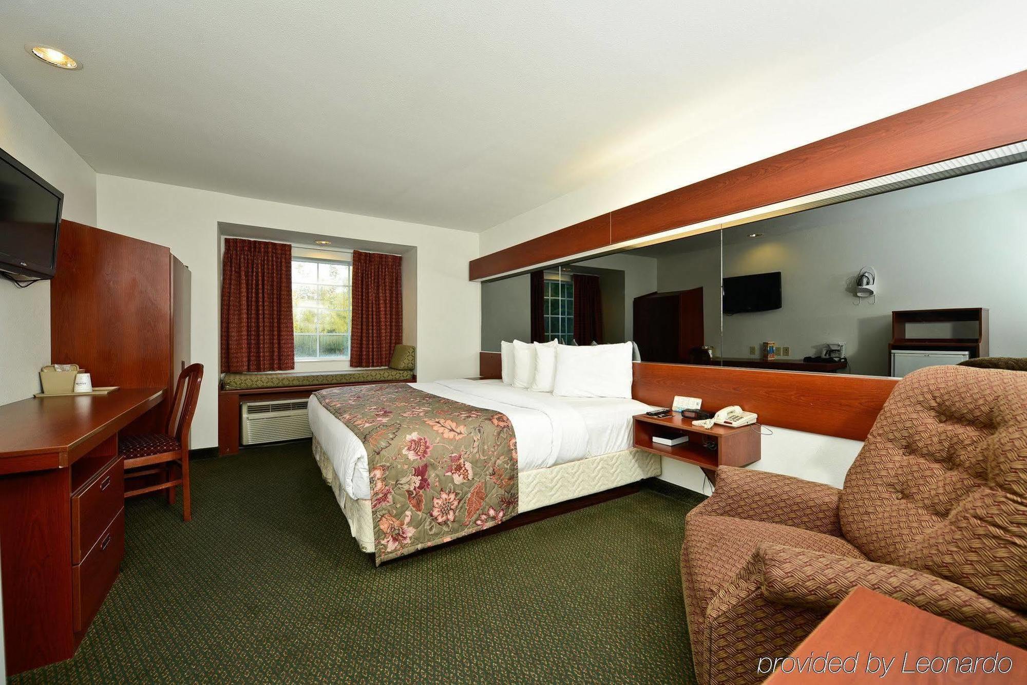 Americas Best Value Inn Lake Charles Interstate 210 Bagian luar foto
